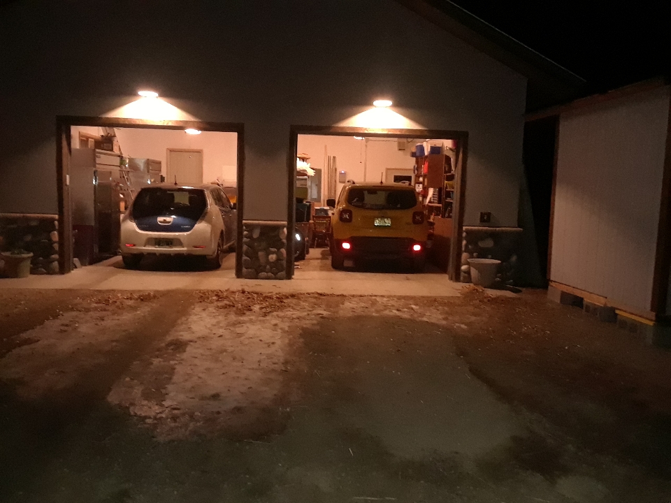 two-car garage 1119