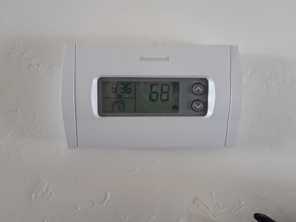 thermostat 1219